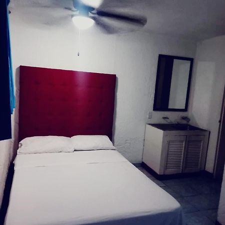 Hotel Acuario Acapulco Bagian luar foto